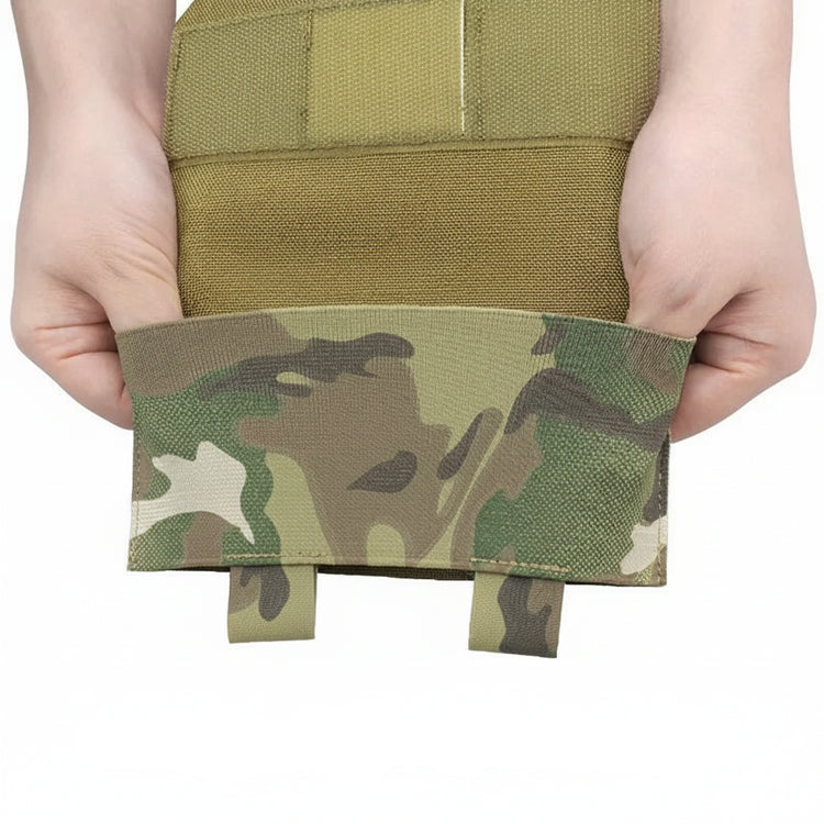 Camouflage internal elastic band held by a personbranding.